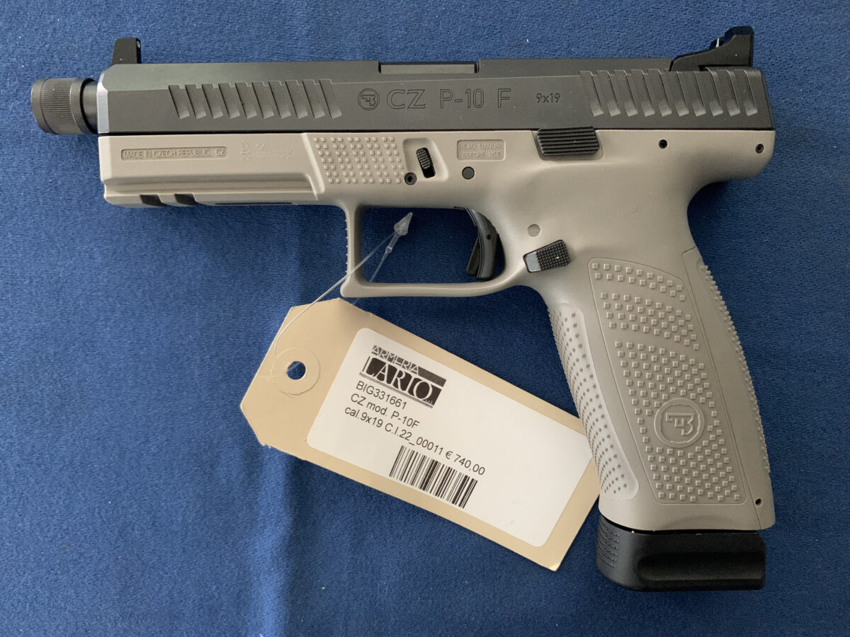 CZ P-10 F
